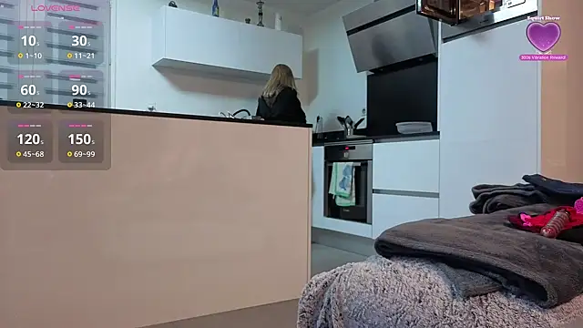 bellemasquer online show from September 23, 2025, 7:28 pm