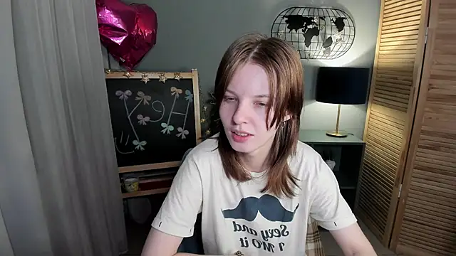 Snapshot of Madelaineses chatting on November 9, 2025, 9:07 am Madelaineses online show from November 9, 2025, 9:07 am