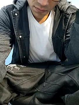 Snapshot of Mirreylatino chatting on November 14, 2025, 4:55 am Mirreylatino online show from November 14, 2025, 4:55 am