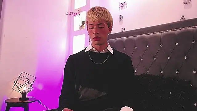 Snapshot of OzorioDany chatting on September 10, 2025, 3:39 am OzorioDany online show from September 10, 2025, 3:39 am