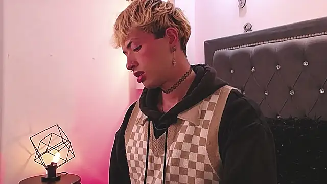 Snapshot of OzorioDany chatting on September 13, 2025, 3:28 am OzorioDany online show from September 13, 2025, 3:28 am