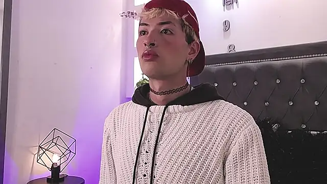 Snapshot of OzorioDany chatting on September 15, 2025, 4:01 am OzorioDany online show from September 15, 2025, 4:01 am