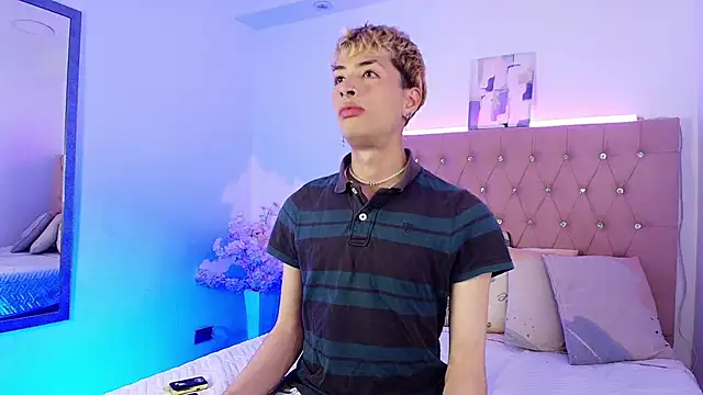 Snapshot of OzorioDany chatting on October 3, 2025, 3:47 am OzorioDany online show from October 3, 2025, 3:47 am