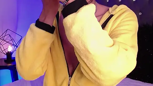 Snapshot of OzorioDany chatting on October 5, 2025, 4:00 am OzorioDany online show from October 5, 2025, 4:00 am