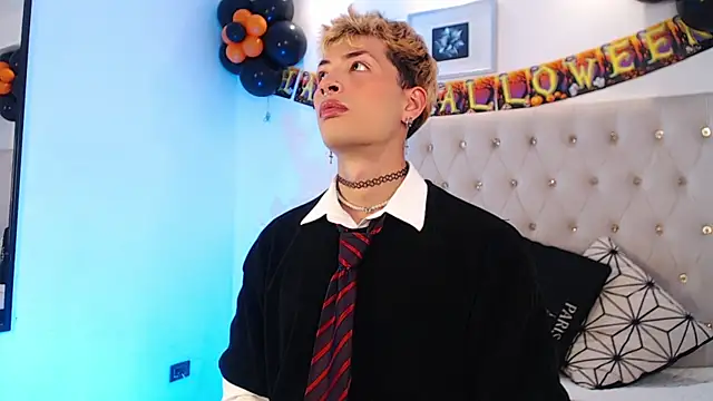 Snapshot of OzorioDany chatting on October 9, 2025, 4:10 am OzorioDany online show from October 9, 2025, 4:10 am