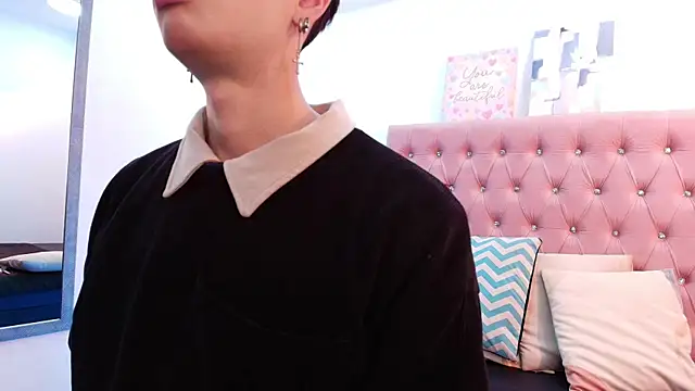 Snapshot of OzorioDany chatting on December 20, 2025, 3:35 am OzorioDany online show from December 20, 2025, 3:35 am