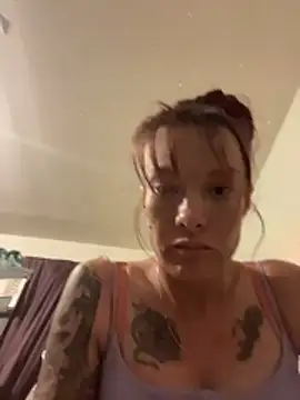 Snapshot of bratlipss chatting on March 16, 2026, 8:07 am bratlipss online show from March 16, 2026, 8:07 am