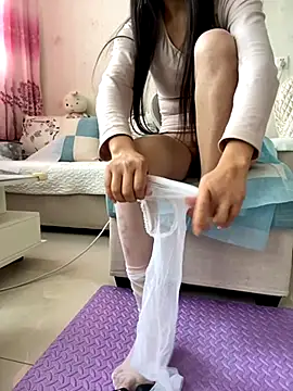 Snapshot of Alicia066 chatting on December 1, 2025, 6:40 am Alicia066 online show from December 1, 2025, 6:40 am