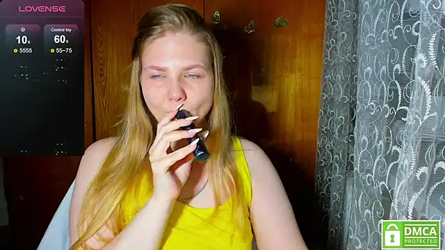 AlinaMors online show from July 8, 2026, 9:30 pm