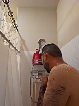 Snapshot of Lb228w chatting on March 1, 2026, 6:32 pm Lb228w online show from March 1, 2026, 6:32 pm