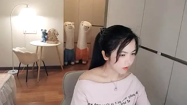 XiaoAnQi online show from September 28, 2025, 12:32 pm