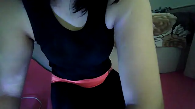 sakuradelreina online show from April 9, 2026, 3:28 am