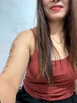 Snapshot of Moan_Mary chatting on October 24, 2025, 3:25 am Moan Mary online show from October 24, 2025, 3:25 am