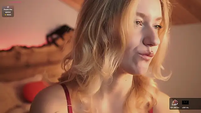 Snapshot of Nerissa_xo chatting on November 13, 2025, 7:35 pm Nerissa xo online show from November 13, 2025, 7:35 pm