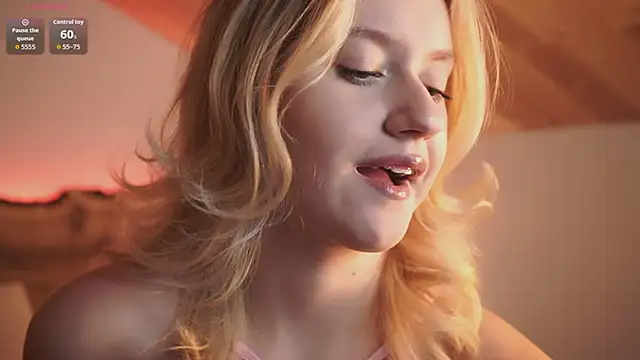 Snapshot of Nerissa_xo chatting on November 16, 2025, 8:36 pm Nerissa xo online show from November 16, 2025, 8:36 pm