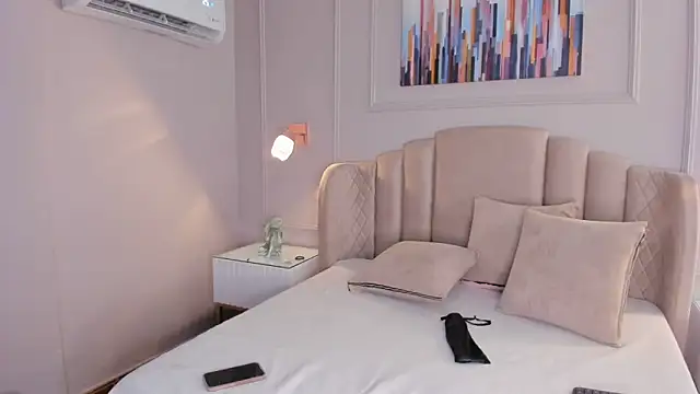 Snapshot of mia_kisses2 chatting on October 18, 2025, 4:04 am mia kisses2 online show from October 18, 2025, 4:04 am