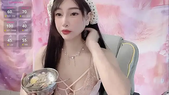 Crush-7ii online show from October 19, 2025, 12:33 am