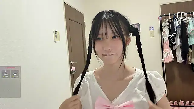 xiaoxia baby online show from August 2, 2026, 1:09 pm