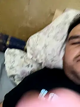 Snapshot of alber907 chatting on October 11, 2025, 2:37 pm alber907 online show from October 11, 2025, 2:37 pm