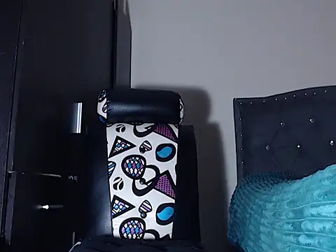 Snapshot of Owenferrara chatting on December 17, 2025, 10:16 pm Owenferrara online show from December 17, 2025, 10:16 pm