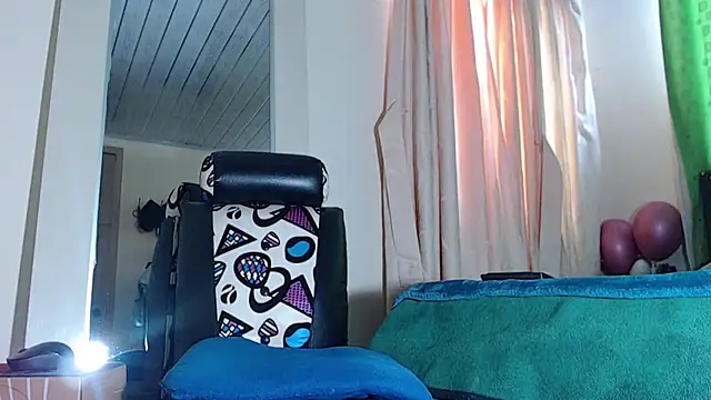 Snapshot of Owenferrara chatting on February 1, 2026, 2:15 pm Owenferrara online show from February 1, 2026, 2:15 pm