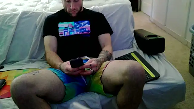 Snapshot of Luv2SuckBWC92 chatting on October 3, 2025, 4:48 pm Luv2SuckBWC92 online show from October 3, 2025, 4:48 pm