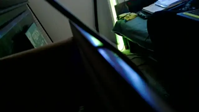 Snapshot of Luv2SuckBWC92 chatting on December 4, 2025, 5:39 am Luv2SuckBWC92 online show from December 4, 2025, 5:39 am