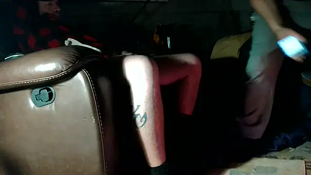 Snapshot of Luv2SuckBWC92 chatting on December 18, 2025, 3:07 pm Luv2SuckBWC92 online show from December 18, 2025, 3:07 pm