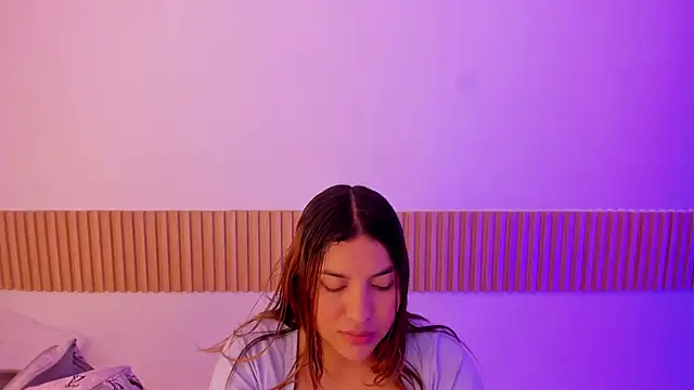 OliviaSweett online show from November 19, 2025, 7:14 pm