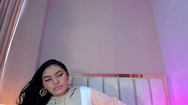 Snapshot of LunaAspen_ chatting on January 13, 2026, 6:13 pm LunaAspen online show from January 13, 2026, 6:13 pm