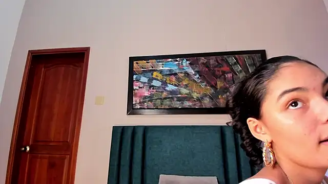 Snapshot of LunaAspen_ chatting on February 2, 2026, 6:06 pm LunaAspen online show from February 2, 2026, 6:06 pm