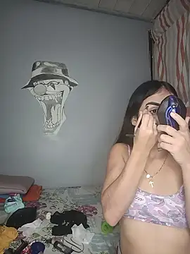 Snapshot of Bigtiti01 chatting on January 19, 2026, 1:42 am Bigtiti01 online show from January 19, 2026, 1:42 am