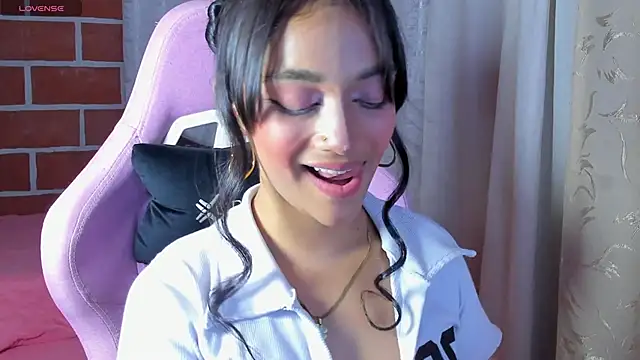 Snapshot of MelanyOconner chatting on September 25, 2025, 5:00 am MelanyOconner online show from September 25, 2025, 5:00 am
