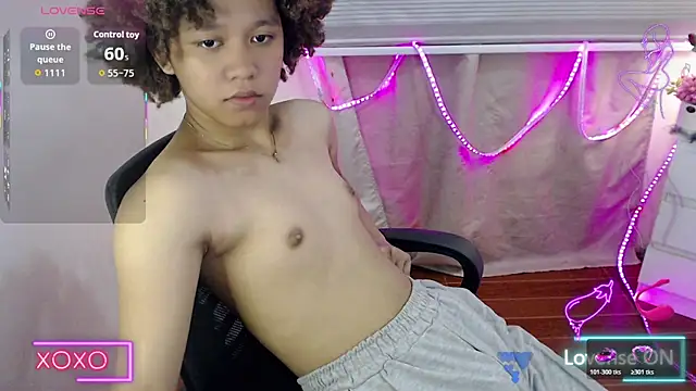 9INCHESHARDCOCK online show from December 14, 2025, 5:24 am