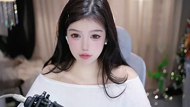 Snapshot of Fortune2Me chatting on March 2, 2026, 4:36 am Fortune2Me online show from March 2, 2026, 4:36 am