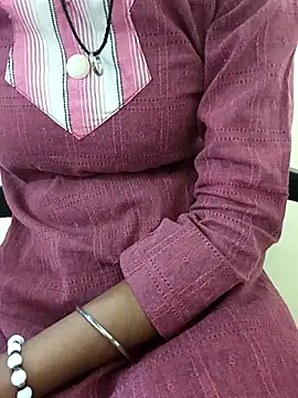 Alia-00 online show from November 4, 2025, 4:00 am