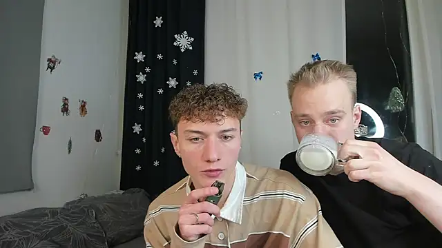 Snapshot of Kevin_Young_Cat chatting on January 16, 2026, 7:51 pm Kevin Young Cat online show from January 16, 2026, 7:51 pm