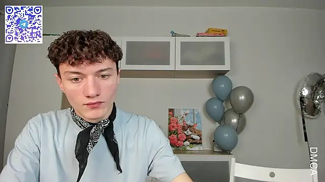 Snapshot of Kevin_Young_Cat chatting on February 5, 2026, 8:02 pm Kevin Young Cat online show from February 5, 2026, 8:02 pm