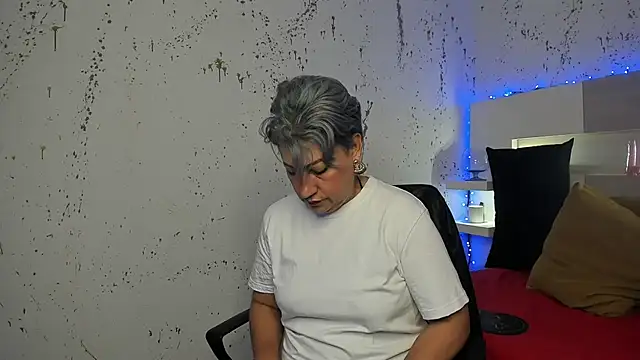 Snapshot of JaddeWalker chatting on October 3, 2025, 11:29 am JaddeWalker online show from October 3, 2025, 11:29 am