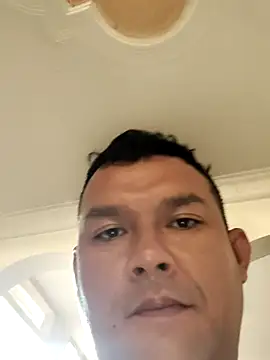 ZChacon123 online show from November 4, 2025, 12:04 pm