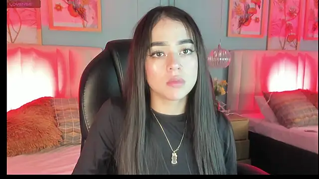 TifannyWolf  online show from November 15, 2025, 3:15 am