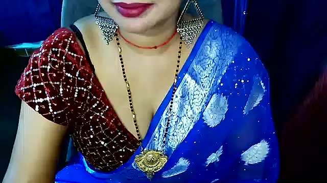 QUEEN SAKHI- online show from May 22, 2026, 6:57 pm