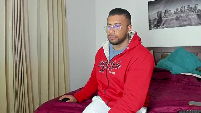 Snapshot of AntonyDAngelo25 chatting on March 10, 2026, 2:16 am AntonyDAngelo25 online show from March 10, 2026, 2:16 am