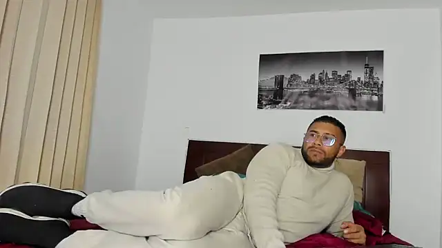 Snapshot of AntonyDAngelo25 chatting on March 18, 2026, 2:58 am AntonyDAngelo25 online show from March 18, 2026, 2:58 am