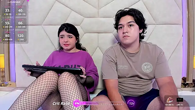 Snapshot of EmilyANDrew_ chatting on October 6, 2025, 4:43 am EmilyANDrew online show from October 6, 2025, 4:43 am