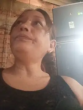 marinita13 online show from May 27, 2026, 1:30 pm