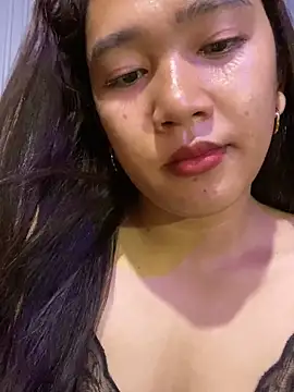 Snapshot of slut_clio chatting on April 5, 2026, 12:24 pm slut clio online show from April 5, 2026, 12:24 pm