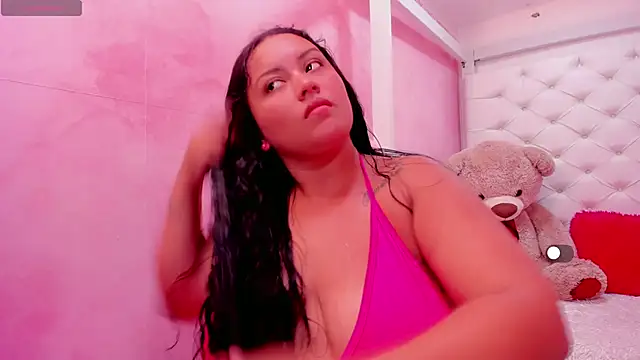 samantamilk6 online show from October 19, 2025, 5:13 pm