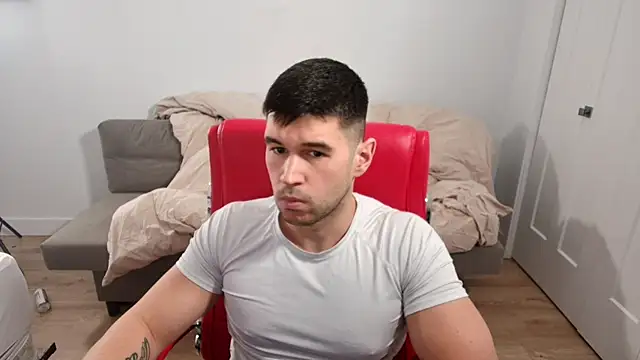 Snapshot of Sand0w chatting on November 13, 2025, 9:14 pm Sand0w online show from November 13, 2025, 9:14 pm