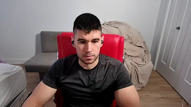 Snapshot of Sand0w chatting on November 24, 2025, 7:13 pm Sand0w online show from November 24, 2025, 7:13 pm